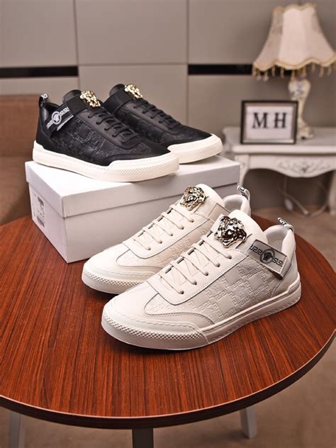 Wholesale Versace Shoes Men Sneakers 